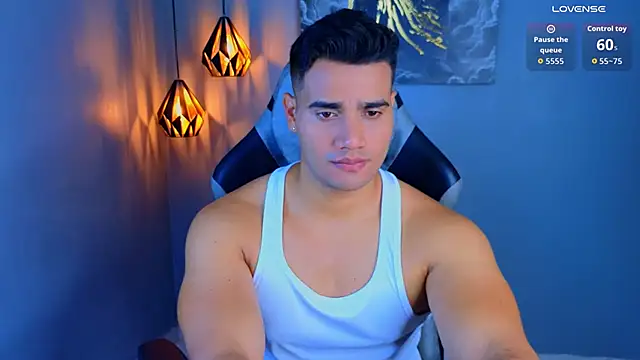 Snapshot of AndresRodriguez1 chatting on 04/29/26, 12:53 AndresRodriguez1 online show from 04/29/26, 12:53