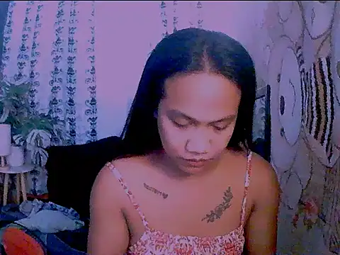 Snapshot of Queen-barbie chatting on 06/07/26, 10:57 Queen-barbie online show from 06/07/26, 10:57