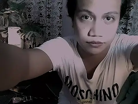 Snapshot of Queen-barbie chatting on 06/09/26, 02:34 Queen-barbie online show from 06/09/26, 02:34