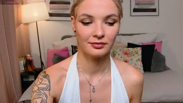 SinLuna  online show from 07/16/26, 07:47