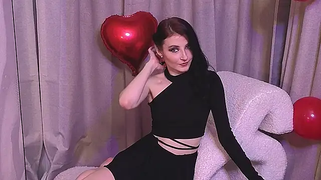 Snapshot of NicoleLuxe chatting on 02/17/26, 04:46 NicoleLuxe online show from 02/17/26, 04:46