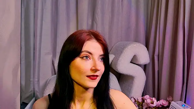 Snapshot of NicoleLuxe chatting on 03/26/26, 05:51 NicoleLuxe online show from 03/26/26, 05:51