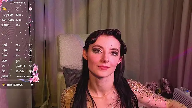 Snapshot of NicoleLuxe chatting on 04/16/26, 09:39 NicoleLuxe online show from 04/16/26, 09:39