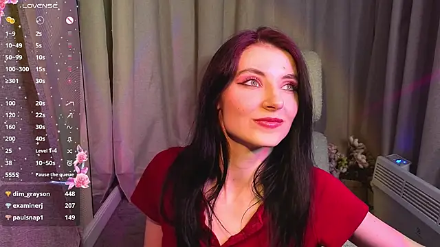 Snapshot of NicoleLuxe chatting on 04/20/26, 05:37 NicoleLuxe online show from 04/20/26, 05:37