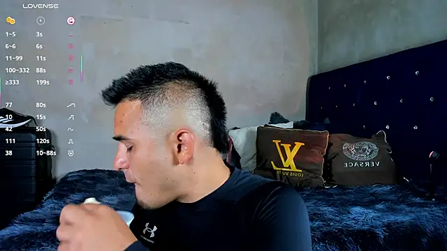diegocr   online show from 07/27/26, 12:17