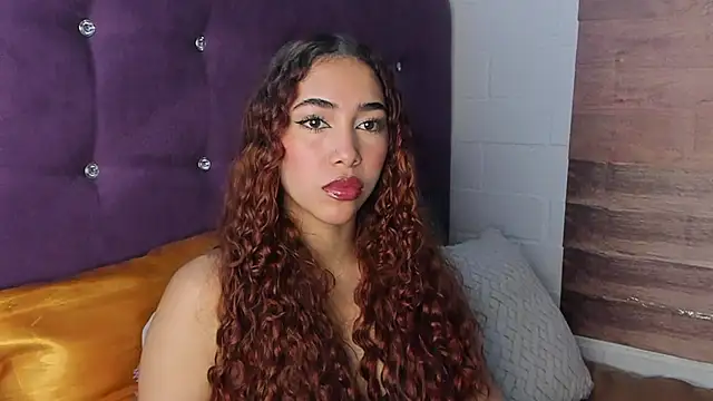LiaHansson00 online show from 07/23/26, 04:05