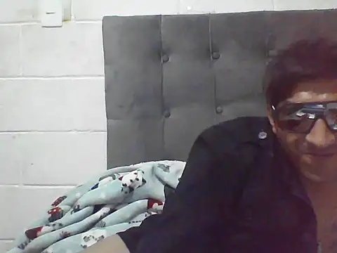Snapshot of FierrudoMora777 chatting on 03/23/26, 08:02 FierrudoMora777 online show from 03/23/26, 08:02