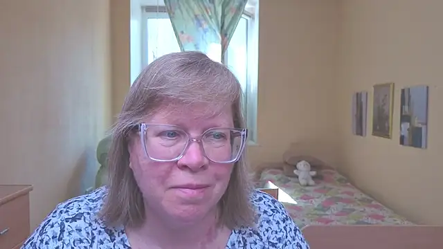 Snapshot of Emma_Eclipsee chatting on 05/09/26, 11:26 Emma Eclipsee online show from 05/09/26, 11:26