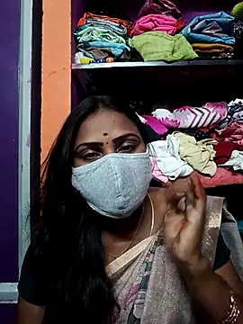 Snapshot of Tamil_Hot_Nisha chatting on 04/20/26, 05:05 Tamil Hot Nisha online show from 04/20/26, 05:05