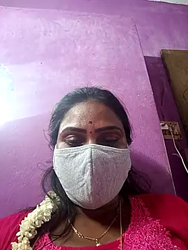 Snapshot of Tamil_Hot_Nisha chatting on 04/25/26, 06:49 Tamil Hot Nisha online show from 04/25/26, 06:49