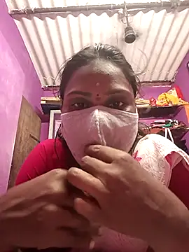 Snapshot of Tamil_Hot_Nisha chatting on 04/27/26, 09:18 Tamil Hot Nisha online show from 04/27/26, 09:18