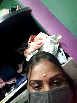 Snapshot of Tamil_Hot_Nisha chatting on 05/11/26, 05:21 Tamil Hot Nisha online show from 05/11/26, 05:21