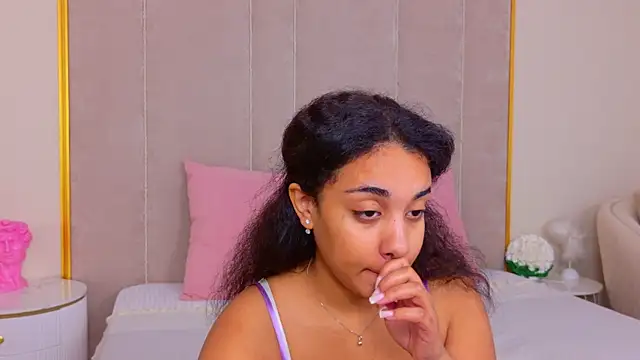 Luna Cortier online show from 07/27/26, 05:14