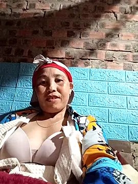 Snapshot of lena-cute chatting on 02/19/26, 04:30 lena-cute online show from 02/19/26, 04:30