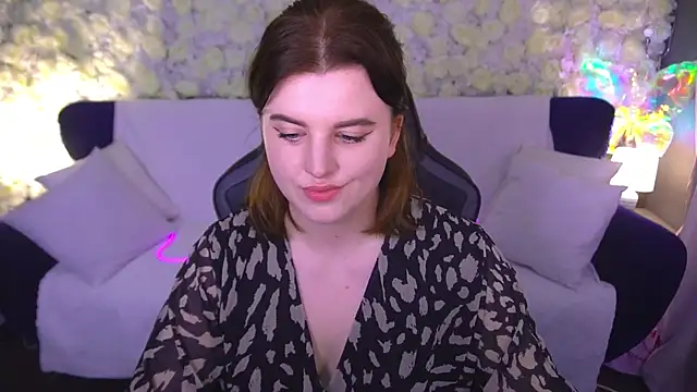 Snapshot of KristiFoxy chatting on 06/12/26, 12:26 KristiFoxy online show from 06/12/26, 12:26