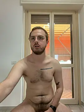 Snapshot of ItalianAlex chatting on 06/24/26, 01:32 ItalianAlex online show from 06/24/26, 01:32