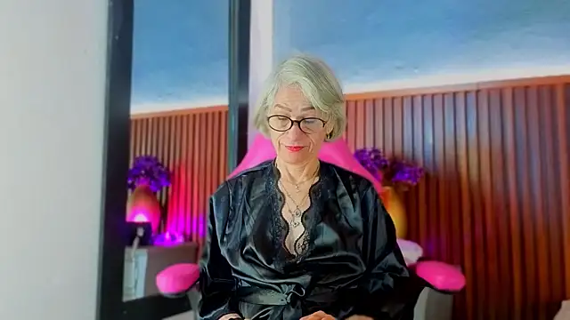 Snapshot of miss_monserrate01 chatting on 04/09/26, 01:49 miss monserrate01 online show from 04/09/26, 01:49