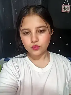 Snapshot of Salome_Vivas chatting on 02/19/26, 02:24 Salome Vivas online show from 02/19/26, 02:24