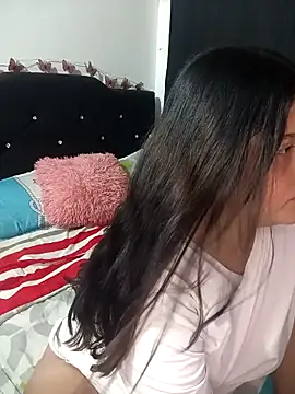 Snapshot of Salome_Vivas chatting on 04/20/26, 11:17 Salome Vivas online show from 04/20/26, 11:17