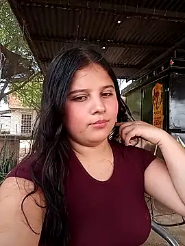 Snapshot of Salome_Vivas chatting on 04/25/26, 04:48 Salome Vivas online show from 04/25/26, 04:48