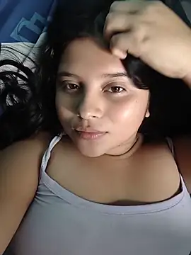 Snapshot of Salome_Vivas chatting on 05/20/26, 01:28 Salome Vivas online show from 05/20/26, 01:28