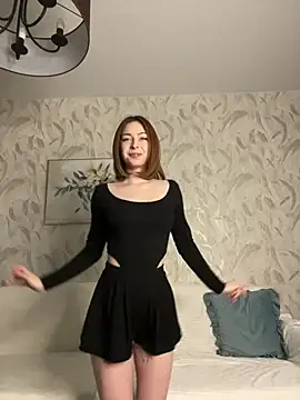 Snapshot of LynaFrost chatting on 05/01/26, 05:23 LynaFrost online show from 05/01/26, 05:23