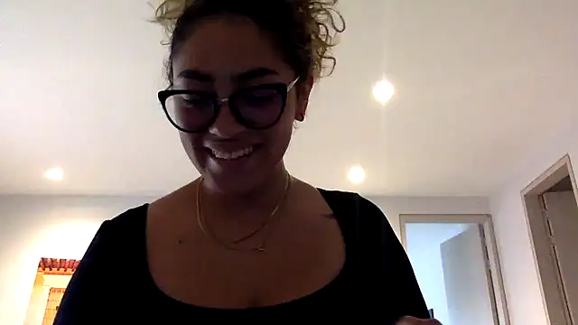 Maddy Beluci online show from 07/26/26, 02:13