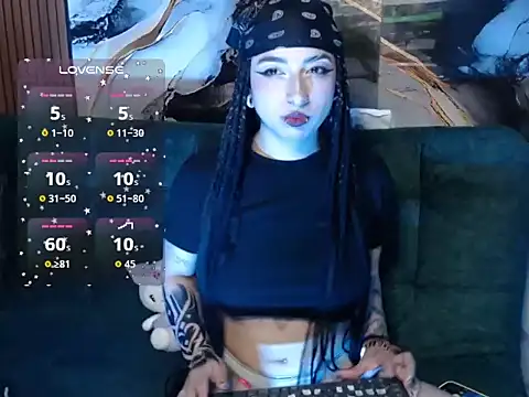 Snapshot of _weird_sativa chatting on 04/23/26, 06:36 weird sativa online show from 04/23/26, 06:36