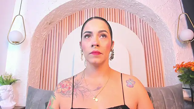 violet scott  online show from 06/02/26, 10:28