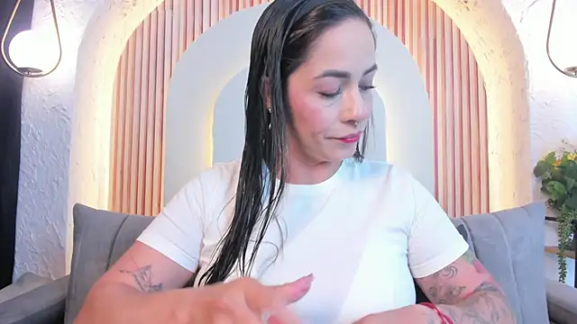 violet scott  online show from 06/30/26, 10:49
