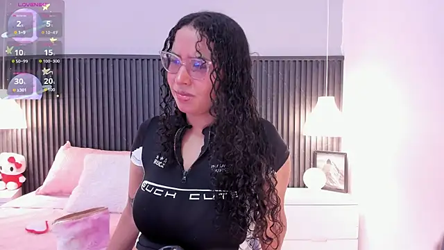 Snapshot of Lena_Ricci chatting on 06/13/26, 03:59 Lena Ricci online show from 06/13/26, 03:59