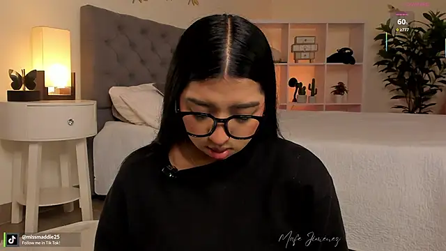 Snapshot of missvancouver chatting on 04/15/26, 01:18 missvancouver online show from 04/15/26, 01:18