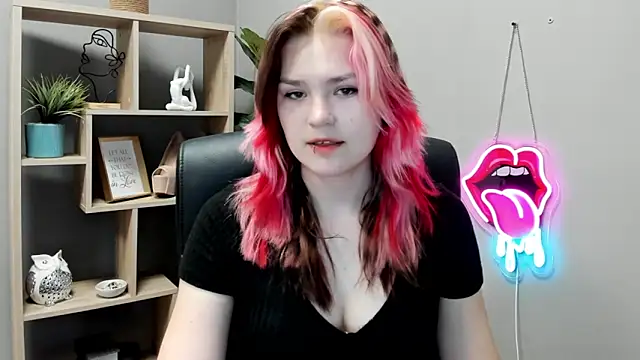 Snapshot of SweetLilyxo chatting on 06/09/26, 06:58 SweetLilyxo online show from 06/09/26, 06:58