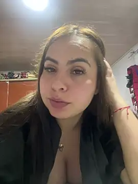 Snapshot of Alylatina chatting on 03/26/26, 03:45 Alylatina online show from 03/26/26, 03:45