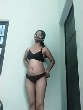 Snapshot of Kitti-Sharma chatting on 04/05/26, 12:02 Kitti-Sharma online show from 04/05/26, 12:02