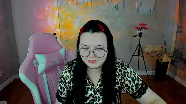 Snapshot of Kira_G0ld chatting on 03/23/26, 01:09 Kira G0ld online show from 03/23/26, 01:09