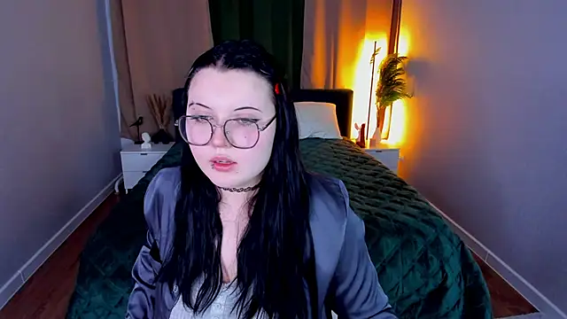Snapshot of Kira_G0ld chatting on 03/24/26, 01:10 Kira G0ld online show from 03/24/26, 01:10