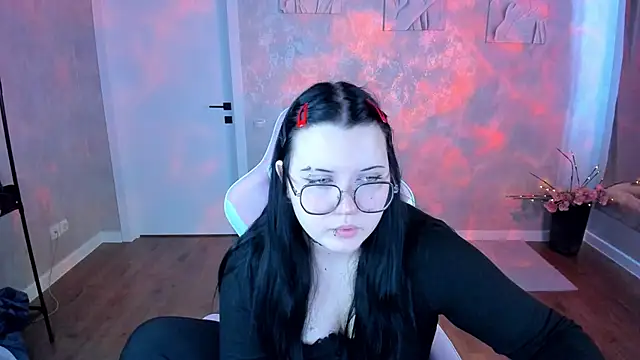 Snapshot of Kira_G0ld chatting on 04/11/26, 01:10 Kira G0ld online show from 04/11/26, 01:10