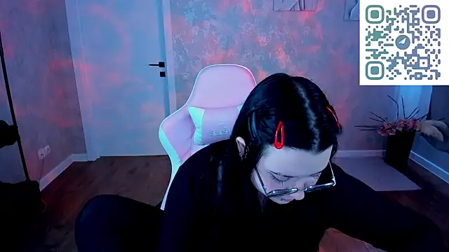 Snapshot of Kira_G0ld chatting on 04/11/26, 07:45 Kira G0ld online show from 04/11/26, 07:45