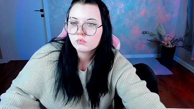 Snapshot of Kira_G0ld chatting on 04/13/26, 09:26 Kira G0ld online show from 04/13/26, 09:26