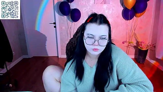 Snapshot of Kira_G0ld chatting on 04/16/26, 01:12 Kira G0ld online show from 04/16/26, 01:12