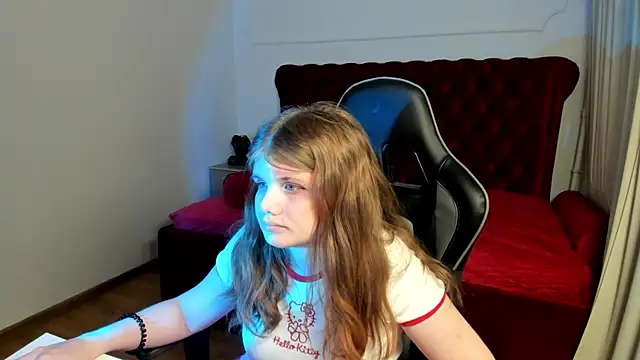 ChloeHalses online show from 06/08/26, 01:28
