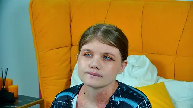 ChloeHalses online show from 06/13/26, 05:11