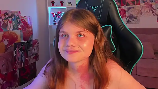 ChloeHalses online show from 06/15/26, 07:05