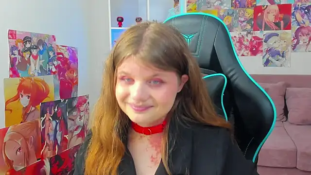 ChloeHalses online show from 07/06/26, 05:04