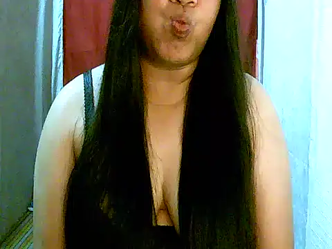Snapshot of strip_berry chatting on 02/14/26, 12:35 strip berry online show from 02/14/26, 12:35