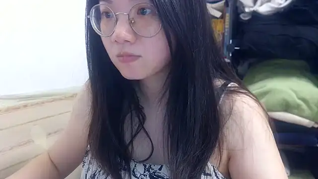 Snapshot of xiaoxiaowan11 chatting on 03/15/26, 12:33 xiaoxiaowan11 online show from 03/15/26, 12:33