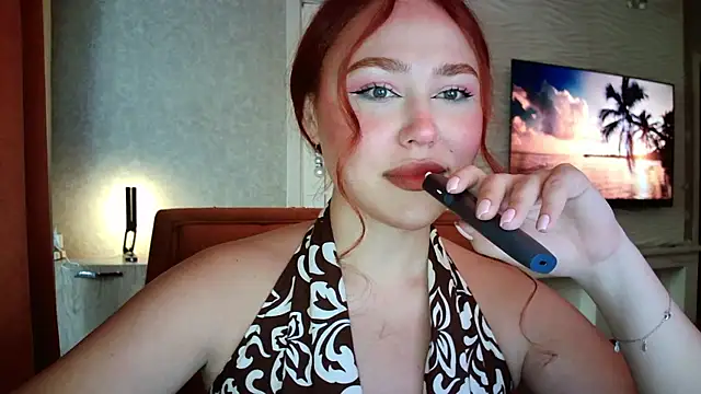 Snapshot of LolaaMint_ chatting on 06/13/26, 12:25 LolaaMint online show from 06/13/26, 12:25