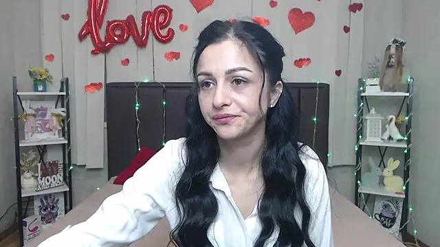 Snapshot of EvaClarkk chatting on 04/19/26, 05:29 EvaClarkk online show from 04/19/26, 05:29