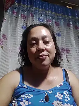 Snapshot of May_Bombs chatting on 03/06/26, 07:27 May Bombs online show from 03/06/26, 07:27